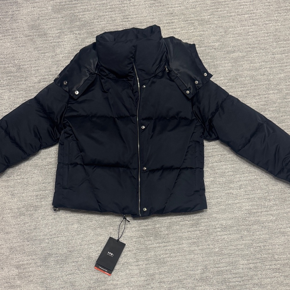 Stylish Black Puffer Jacket